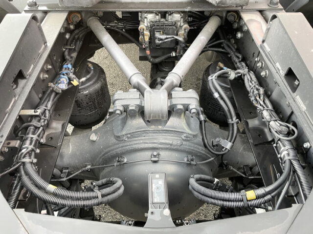 三菱ふそう：スーパーグレート：トレーラーヘッド：ハイルーフ：Ｄ尺：AT：未使用：第５輪11.5ｔ　