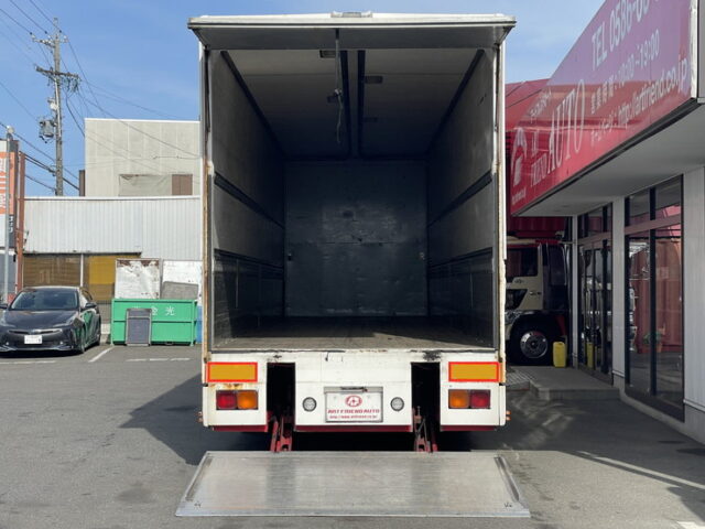 クオン：ハイルーフ：ウィング：跳上ゲート：総輪エアサス：エアロ付き：メッキ多数　