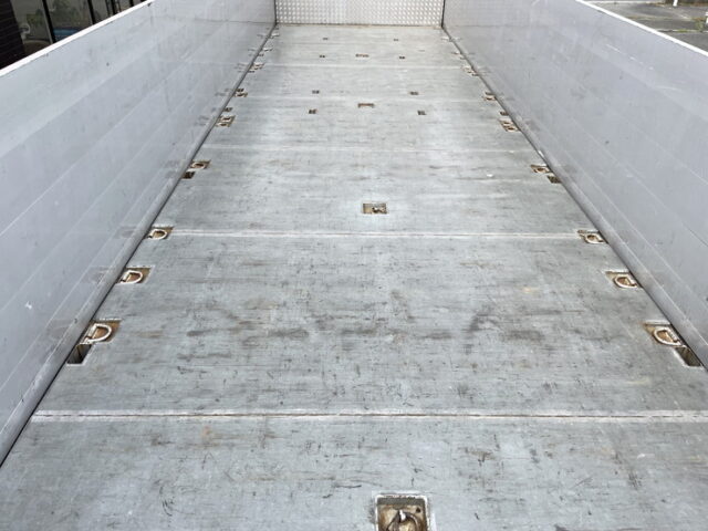 日野：プロフィア：アルミブロック平ボディ：7MT：ステンレス架装多数：メッキパーツ多数：アルミホイール　