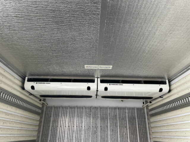 いすゞ　ギガ　ハイルーフ　冷凍バン　サブエンジン　両側観音扉　ステンレス多数