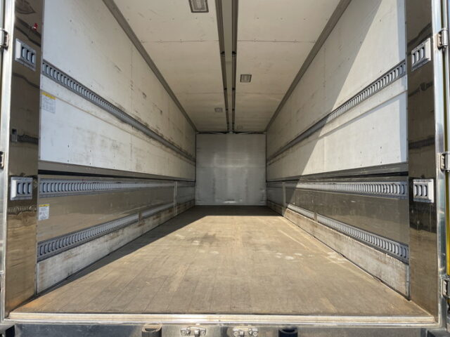 日野：17プロフィア：ハイルーフ：ウィング：10輪：リア門口ステンレス