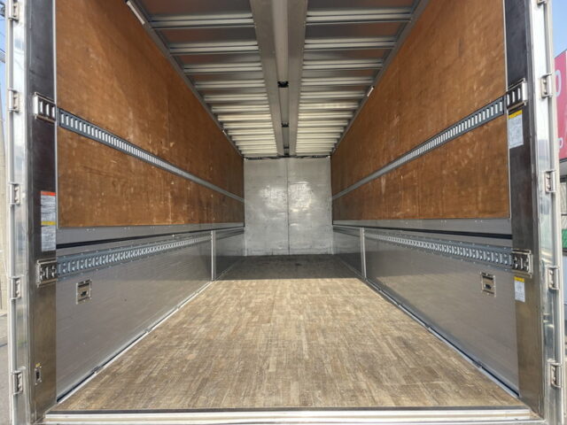 日野：17プロフィア：ハイルーフ：ウィング：メッキ多数：アルミホイール