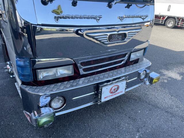 いすゞ：エルフ：造り平ボディ：内装生地張り：5MT：オバＱバンパー：フロントバイザー：架装多数