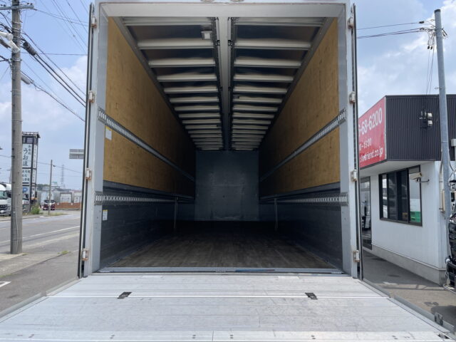 いすゞ：ギガ：ハイルーフ：ウィング：木床：格納パワーゲート：アルミホイール