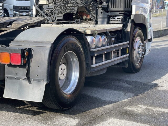 日野：プロフィア：ハイルーフ：トレーラーヘッド：メッキ多数：アルミホイール