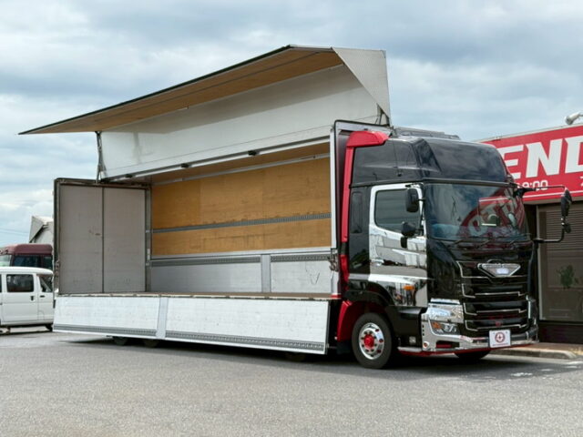 日野:17プロフィア:ハイルーフ:ウィング:メッキドア:アルミホイール:リア門口ステンレス