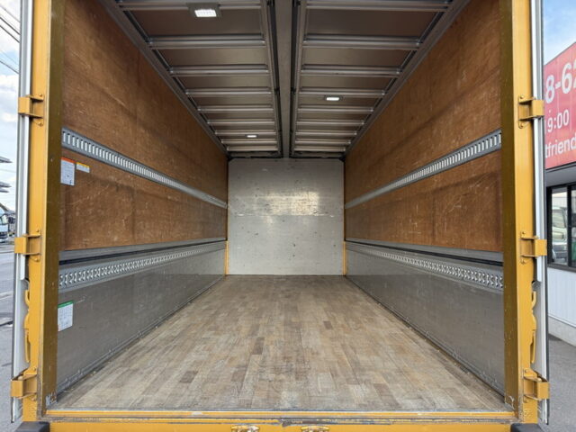 いすゞ：フォワード：6200ワイド：ウィング：木床：アルミホイール：240馬力：エアサス