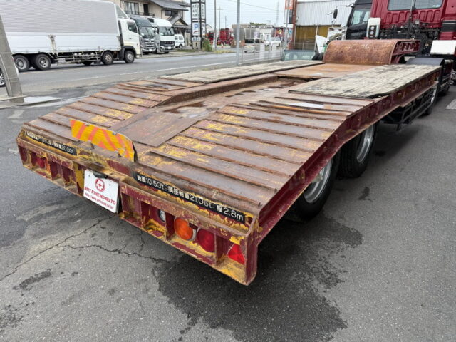 東急：重機運搬用トレーラー：幅2800㎜　荷台長4700㎜：歩みハンガー：8輪