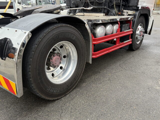 日野：テラヴィ：ハイルーフ：トレーラーヘッド：エアサス：V8ツインターボ