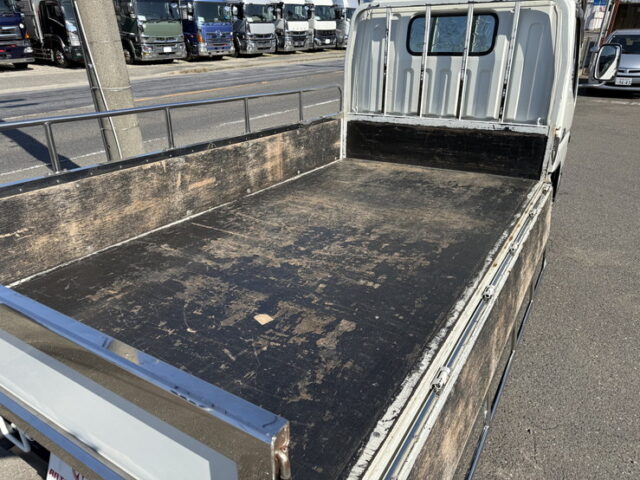 キャンター：平ボデー：標準幅：10尺長：カスタム：オートマ：煤焼き有：150馬力