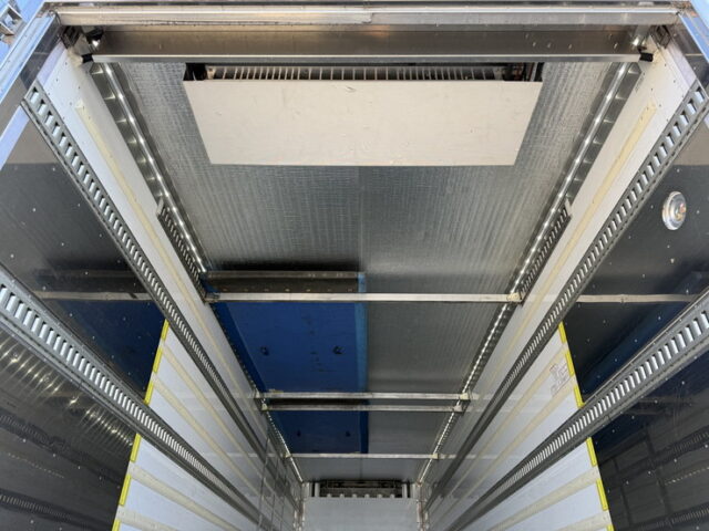 日野：17プロフィア：冷凍バン：メッキ多数：サブエンジン：ジョロ4キーストン