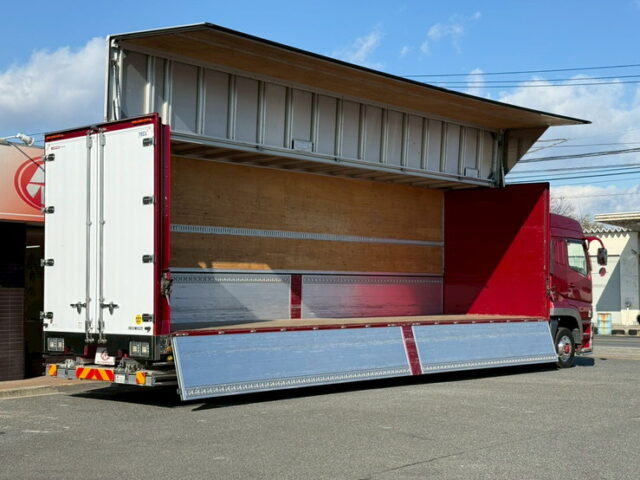 17スーパーグレート:ハイルーフ:ウィング:メッキ多数:アルミホイール:格納ゲート