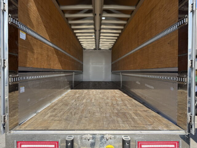 いすゞ：ギガ：ハイルーフ：ウィング：アルミホイール：リア門口ステンレス：低走行