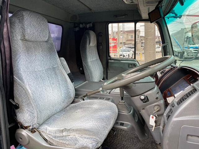 【760】H13　スペースレンジャー　冷凍ウィング　6500ボディ　セミワイド　板バネ