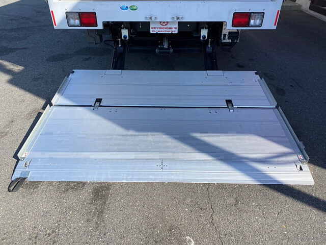 【767】R1　17レンジャー　ウィング　エアサス　格納ゲート