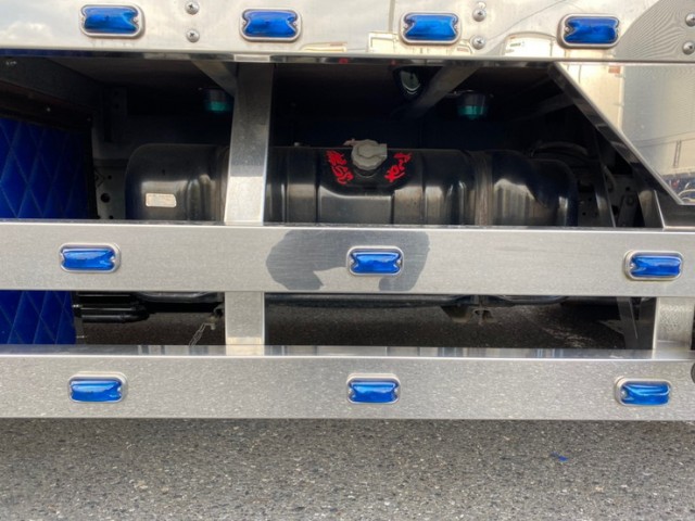 【573】いすゞ　エルフ　デコトラ　マニ割り済