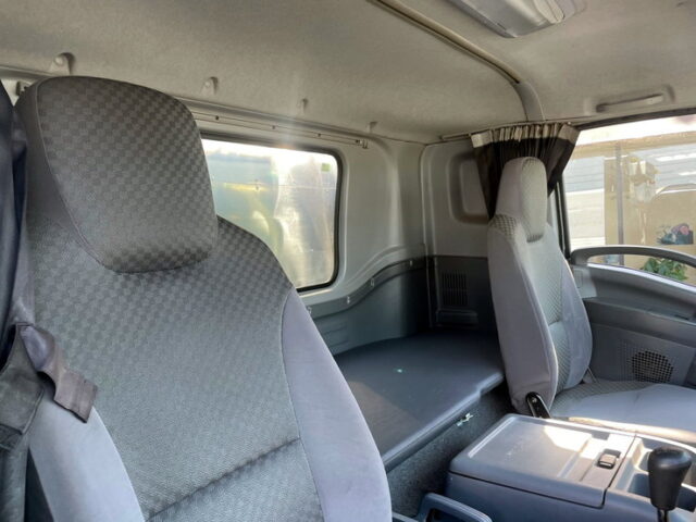 H29 いすゞ　フォワード　ワイド　アルミ平ボディ