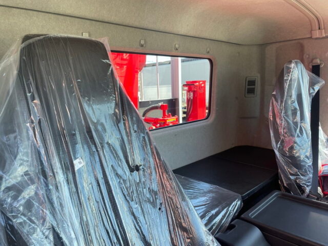 三菱ふそう：ファイター：増トン：未使用：ハイジャッキセルフ：ステンレスサイドバンパー
