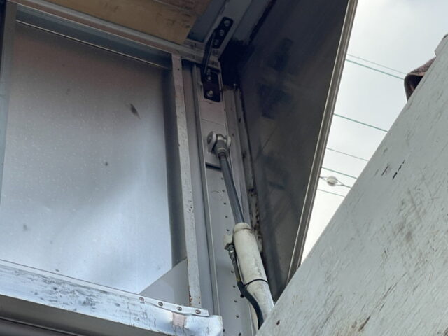 日野　プロフィア　1Mアオリ　ウィング　エアサス　ボディ取り可能