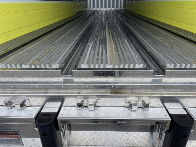 17スーパーグレート　ハイルーフ　冷凍バン　矢野特殊ボディ　コルゲート　サブエンジン