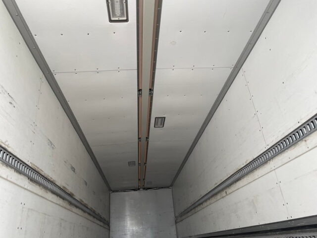 三菱ふそう　スーパーグレート　ハイルーフ　アルミウィング　ステンレスサイドバンパー　メッキ多数　木床