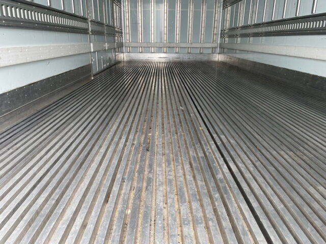 日野　17レンジャー　冷凍バン　格納パワーゲート　240馬力　キーストン　６MT