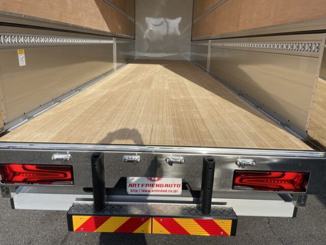 【現行型】スーパーグレート　スーパーハイルーフ　未使用　リア門口ステンレス