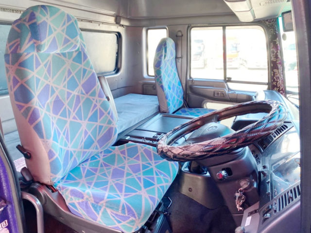 【533】H12　テラヴィ　アルミウィング　エアサス　門口ステンレス