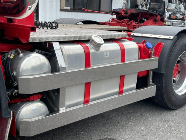 【880】H25　ギガ　煙突マフラー　トレーラーヘッド　ダブル　一軸式カプラ