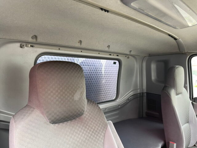 【909】H27　フォワード　増トン　冷凍ウィング　造りボディ