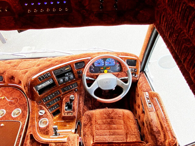 【910】H24　クオン　ハイルーフ　ウィング　室内生地張り　ステンレス多数