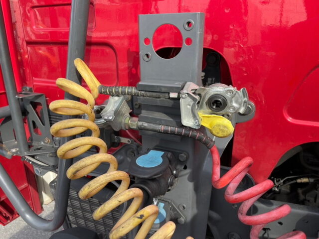 スカニア　R450　トレーラーヘッド　スライドカプラー　アルミホイール　ブタ鼻