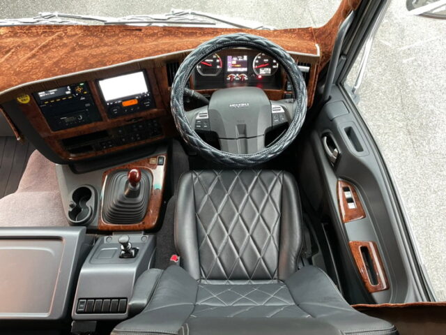 【1000】H30　ギガ　ハイジャッキセルフクレーン　4段　ラジコン　フックイン　7速MT　380馬力