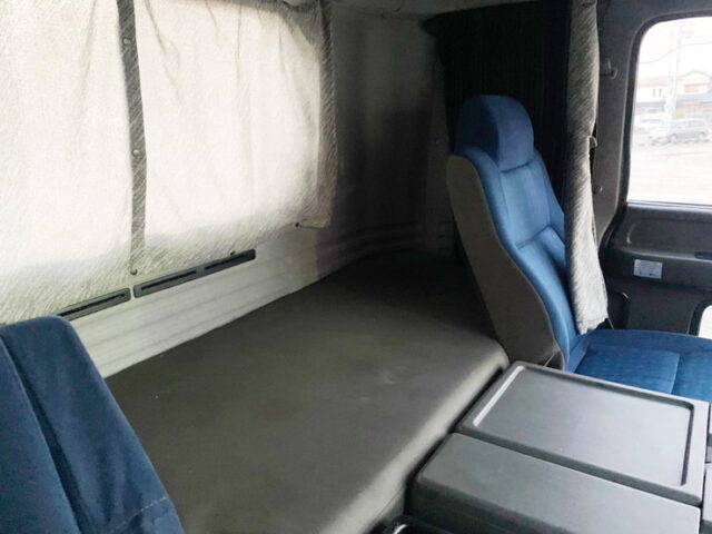 【1013】H27　ギガ　ハイルーフ　トレーラーヘッド　7速MT　11.5トン　車検付