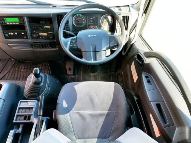 【1083】H30　いすゞ　フォワード　リア門口ステンレス　冷凍ウィング　6200ワイド　240馬力