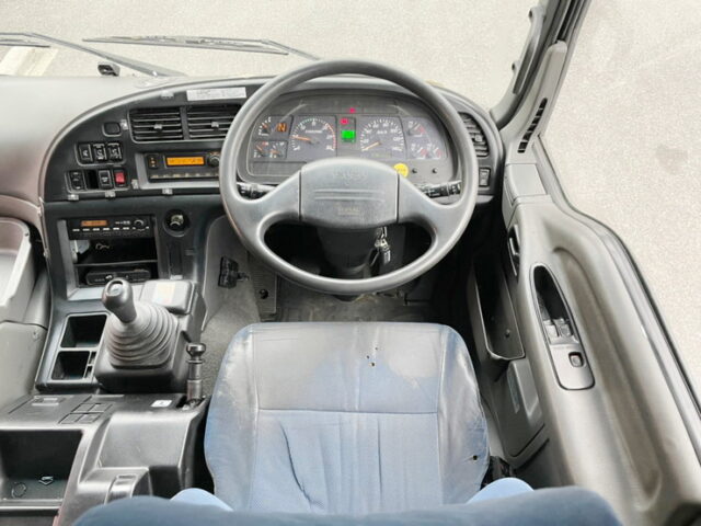 【1115】H25　ギガ　平ボデーアルミブロック　エアサス　木床　内フック26対