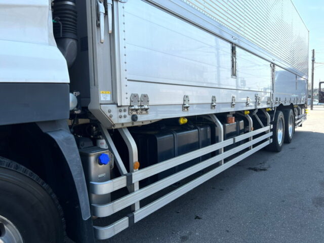 【1113】H29　クオン　ハイルーフ　ウィング　リア門口ステンレス　総輪エアサス