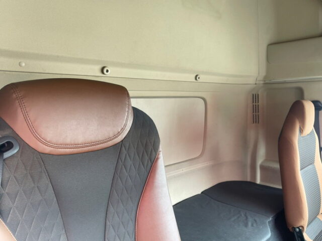 【1153】H31　17プロフィア　ハイルーフ　冷凍バン　前壁冷凍機　SB-230　ジョロ4　キーストン　