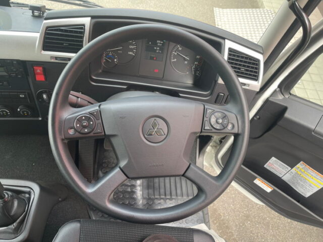 【1172】R4　ファイター　増トン　平ボデーアルミB　7200㎏積載　未使用　保証付