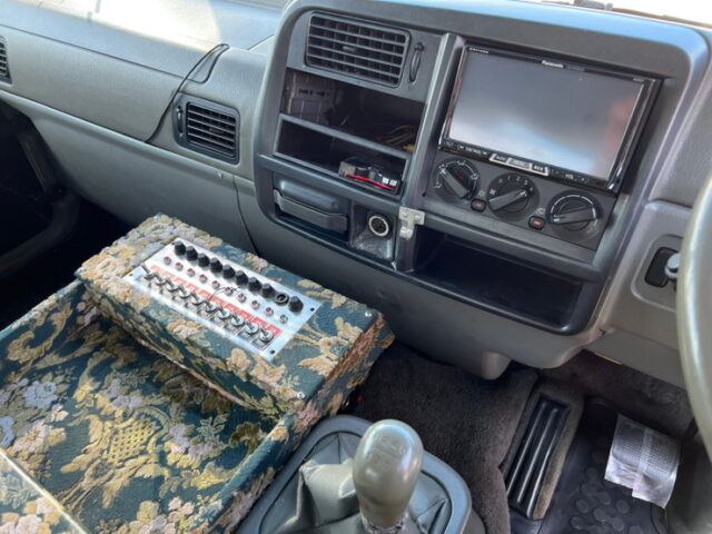 【1191】H12　ファイター　造りボディ　ウィング　1Mアオリ　6400　標準幅　アルミシマ床　生エンジン