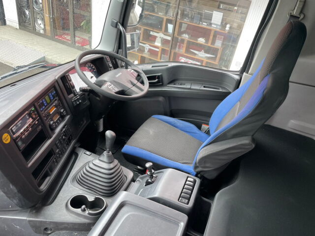 【1389】H30　ギガ　ハイルーフ　冷凍ウィング　ジョロダーレール4列　アルミ床　7速