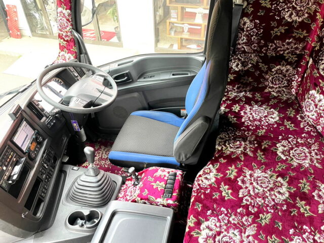 【1427】H31　ギガ　ハイルーフ　ウィング　架装多数　リア門口ステンレス　7速MT　380馬力