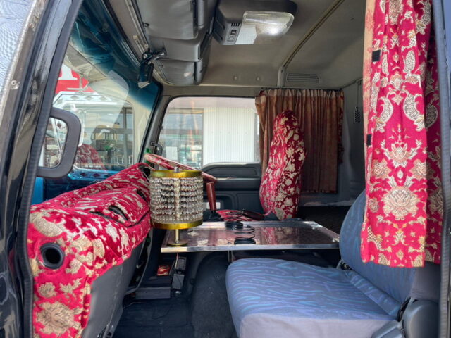 【1413】H18　フォワード　冷凍ウィング　造りボディ　架装多数　6500ボデー　セミワイド　90アオリ