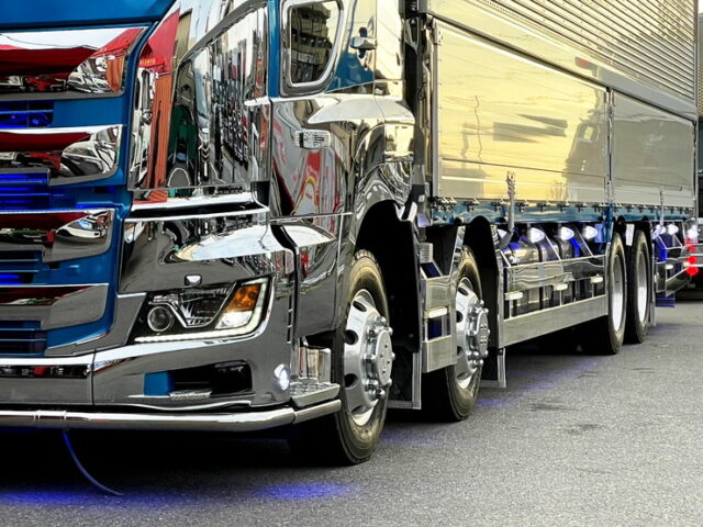 【1450】R1　17プロフィア　ハイルーフ　ウィング　メッキ多数　ステンレス多数【委託販売】