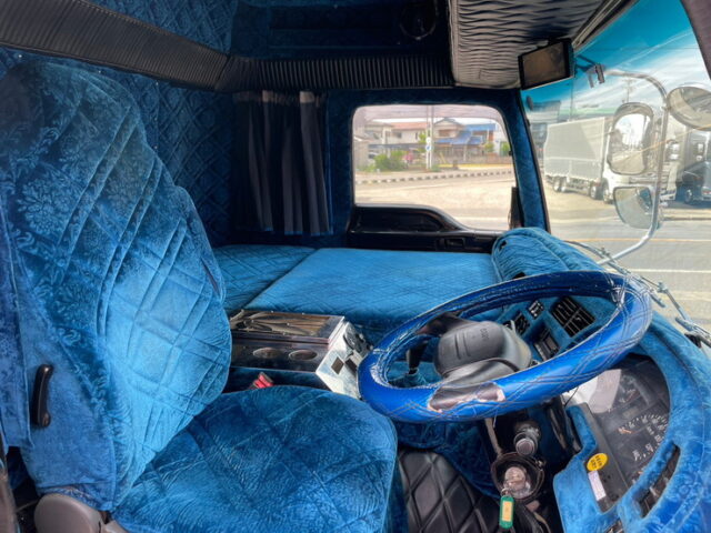 【1482】H25　ギガ　ハイルーフ　冷凍バン　前壁冷凍機　ジョロ4キーストン