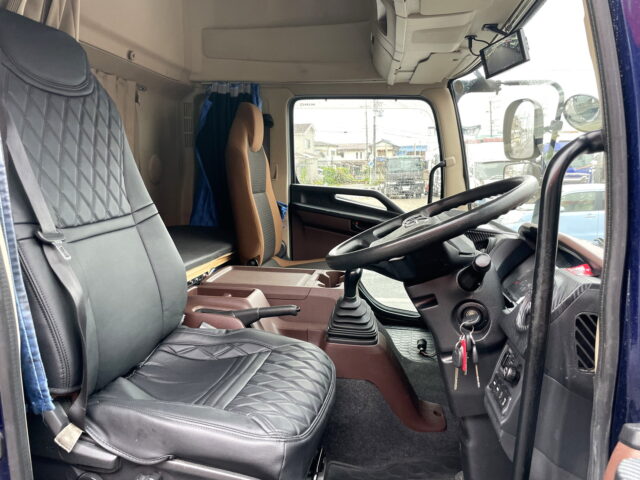 日野　17レンジャー　ハイルーフ　ウィング　ステンレス多数　6200ワイド　240馬力