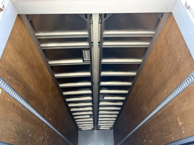 17スーパーグレート　ハイルーフ　ウィング　メッキ多数　アルミホイール　木床