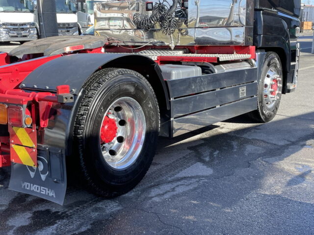 17スーパーグレート　ハイルーフ　トレーラーヘッド　460馬力　第5輪荷重11.500㎏