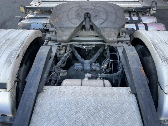 日野　17プロフィア　ハイルーフ　トレーラーヘッド　E13Cエンジン　450馬力