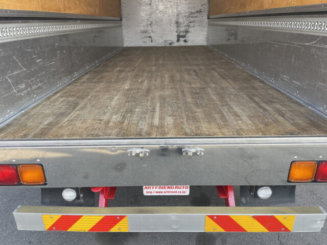 いすゞ：フォワード：ウィング：6200ワイド：エアサス：架装多数：木床：240馬力